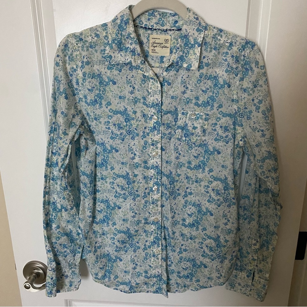 American Eagle Long Sleeve Floral Blouse